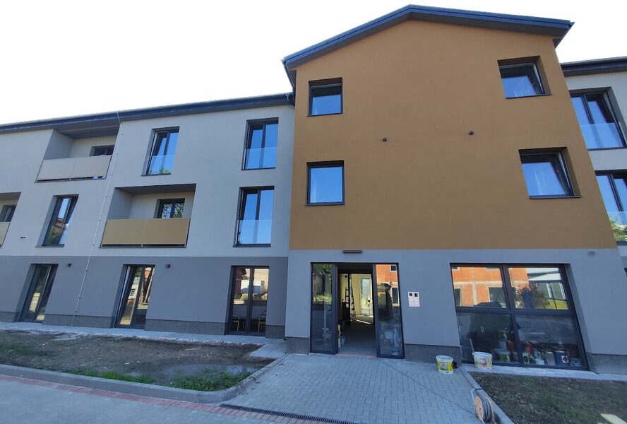 Dobrá zpráva pro Vás,pracovat i bydlet můžete u nás